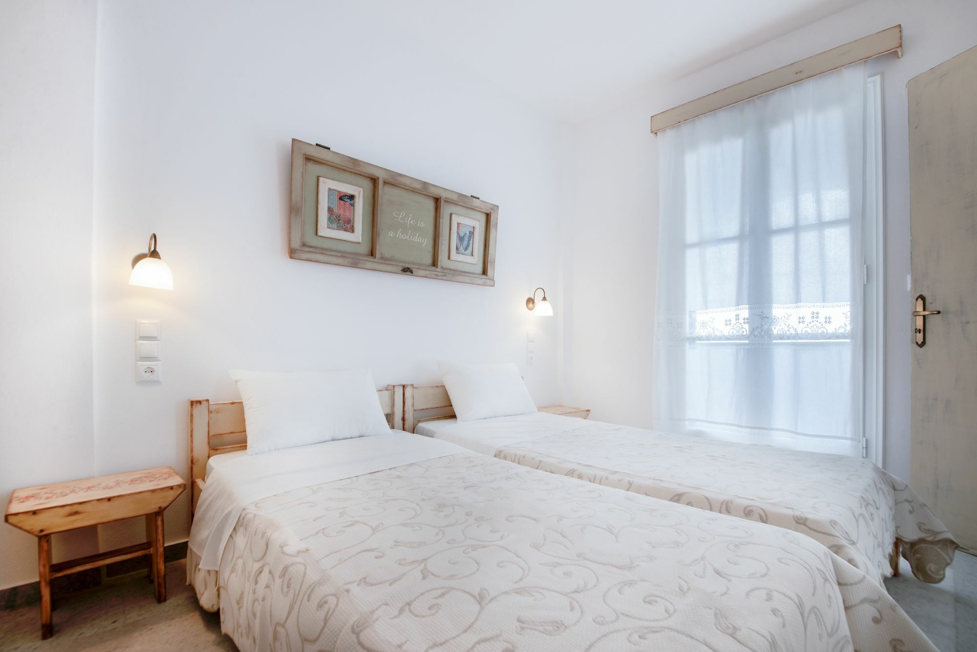 Fragias Studios & Apartments Naxos City Екстериор снимка